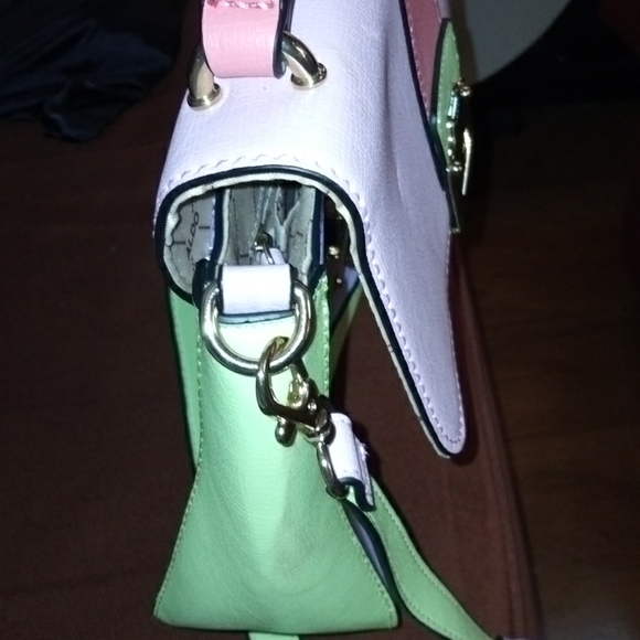 Iam selling my Aldo bag - Picture 7 of 7